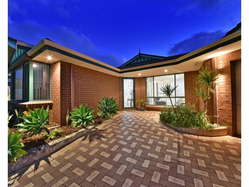 17 Macalpine Retreat, Kinross WA 6028