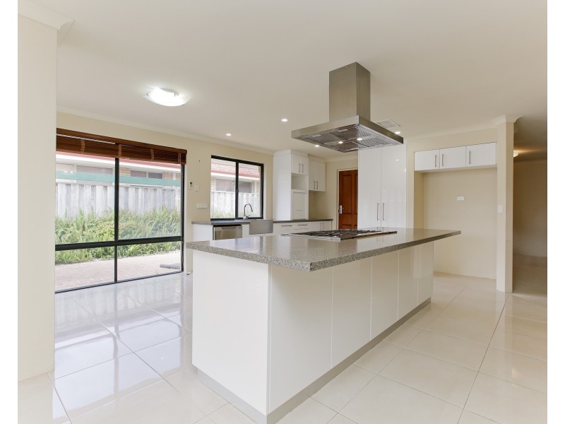 33 Tauranga Retreat, Mindarie WA 6030