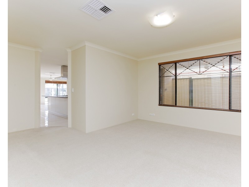 33 Tauranga Retreat, Mindarie WA 6030