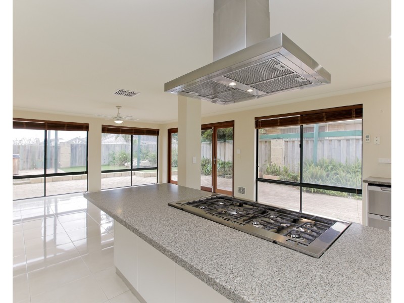 33 Tauranga Retreat, Mindarie WA 6030