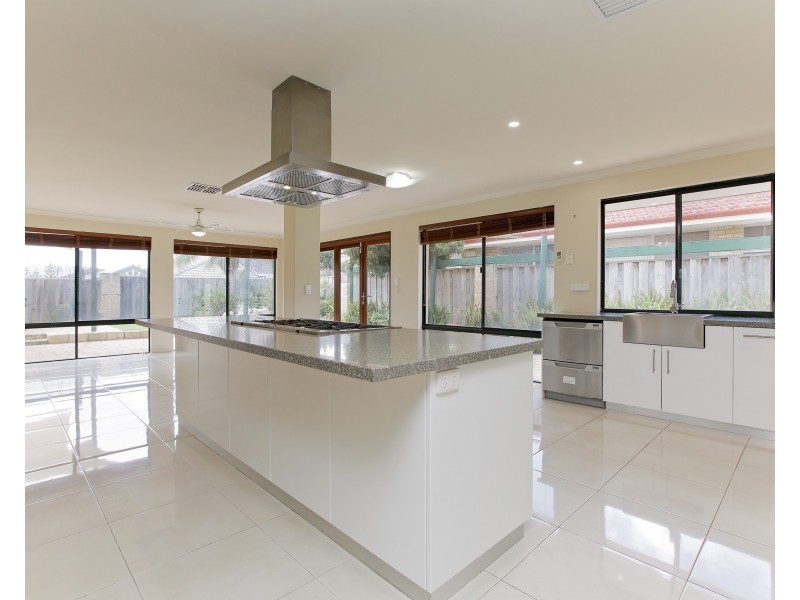 33 Tauranga Retreat, Mindarie WA 6030