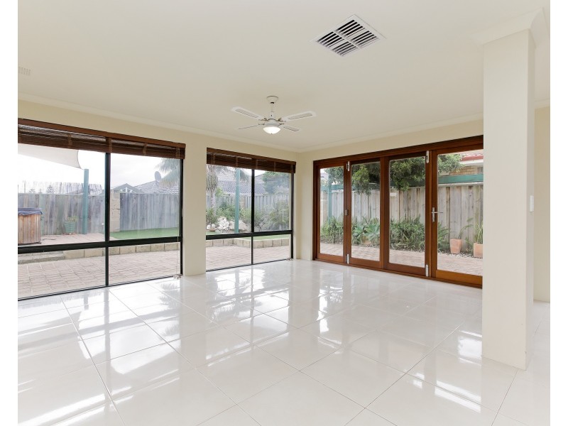 33 Tauranga Retreat, Mindarie WA 6030