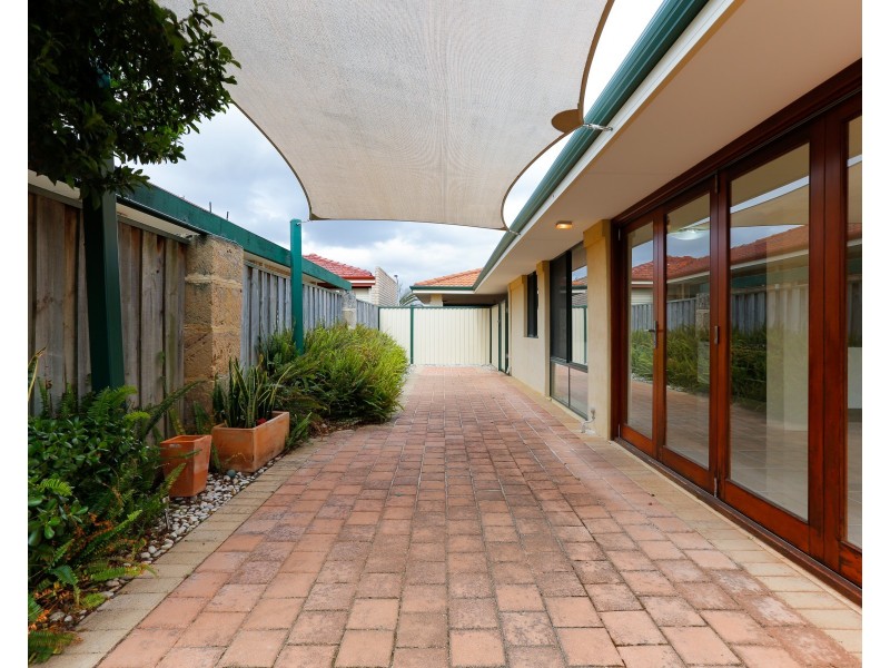 33 Tauranga Retreat, Mindarie WA 6030