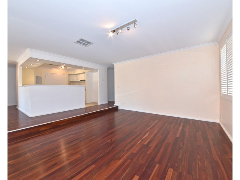 2 Agnes Way, Quinns Rocks WA 6030
