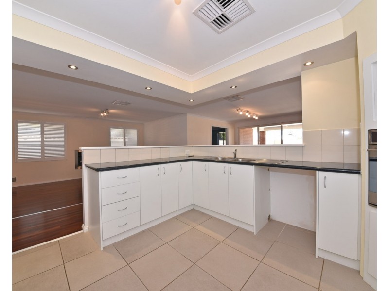 2 Agnes Way, Quinns Rocks WA 6030