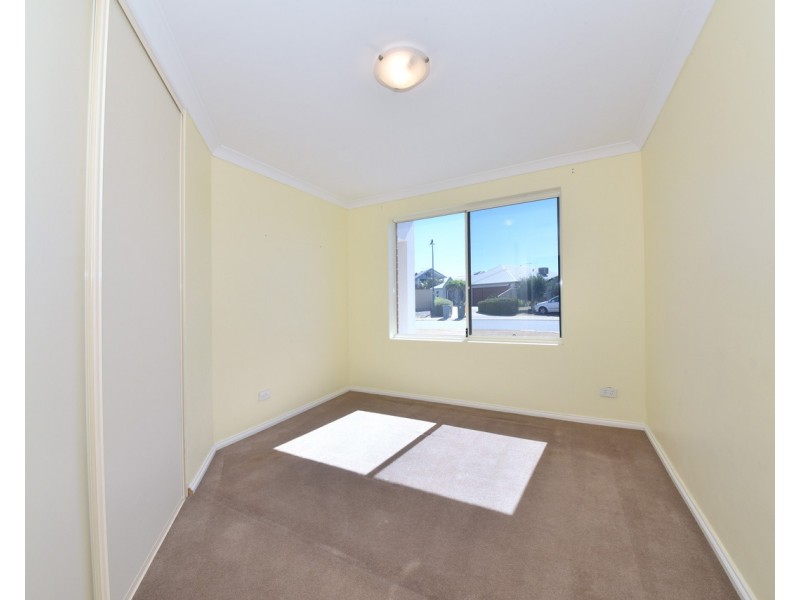 2 Agnes Way, Quinns Rocks WA 6030