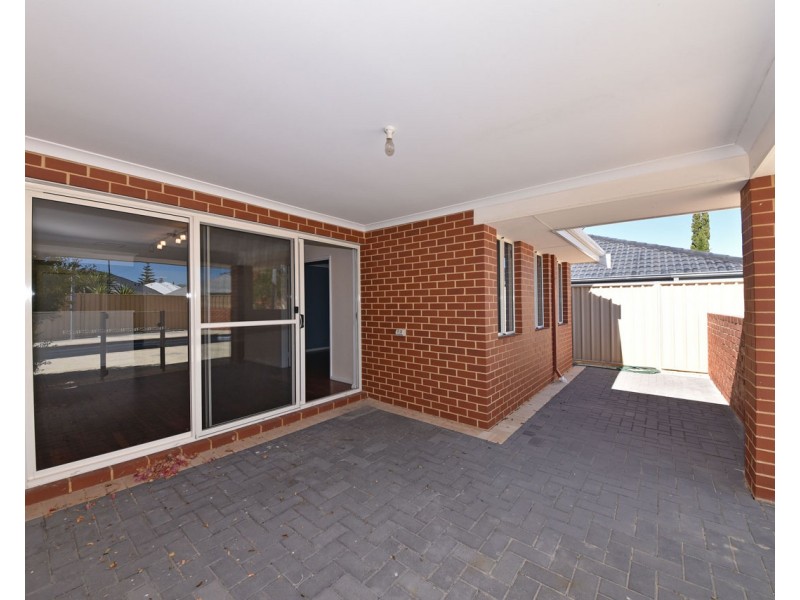 2 Agnes Way, Quinns Rocks WA 6030