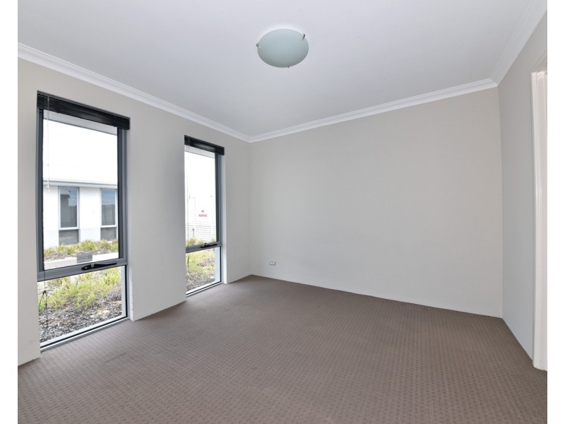 5/15 Titian Way, Tapping WA 6065