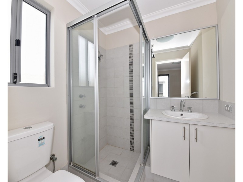 5/15 Titian Way, Tapping WA 6065