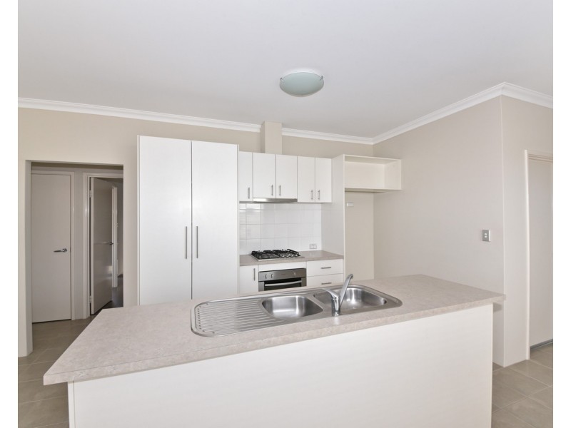 5/15 Titian Way, Tapping WA 6065