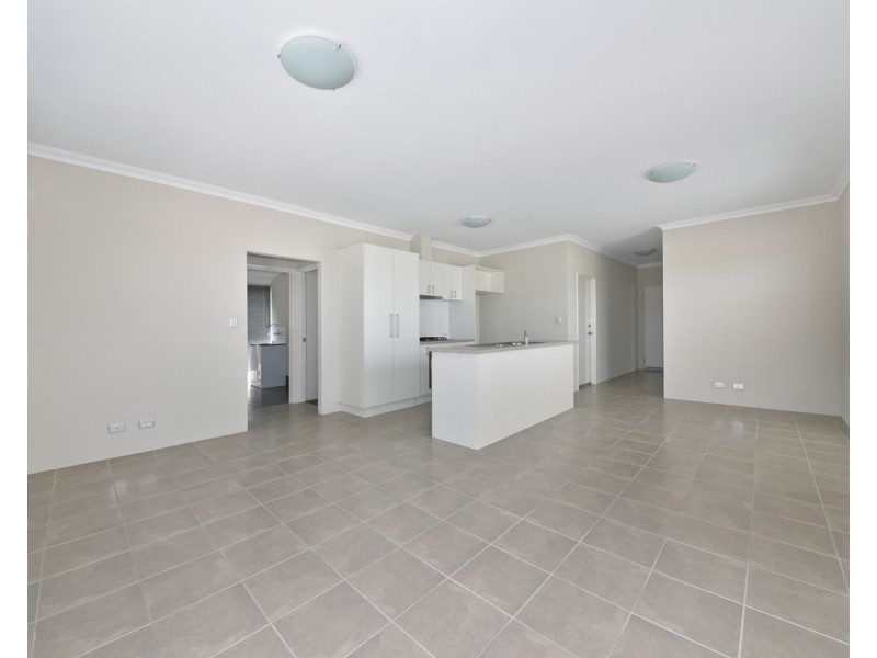 5/15 Titian Way, Tapping WA 6065