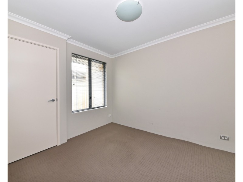 5/15 Titian Way, Tapping WA 6065