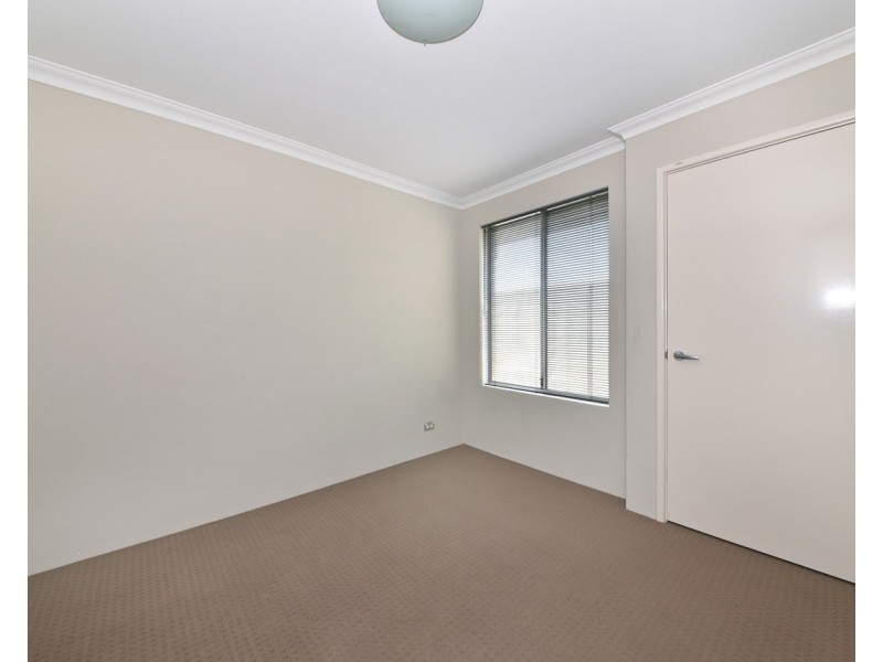 5/15 Titian Way, Tapping WA 6065