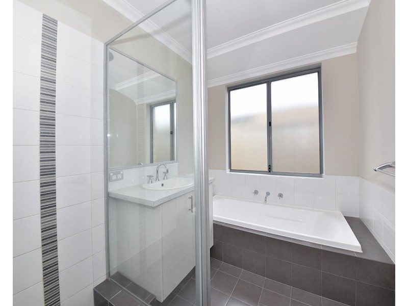 5/15 Titian Way, Tapping WA 6065