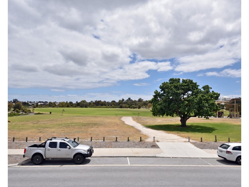 5/15 Titian Way, Tapping WA 6065