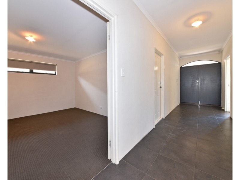 17 Clontarf Way, Butler WA 6036