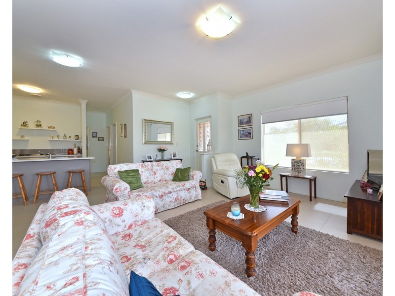 2 Baldwin Link, Butler WA 6036