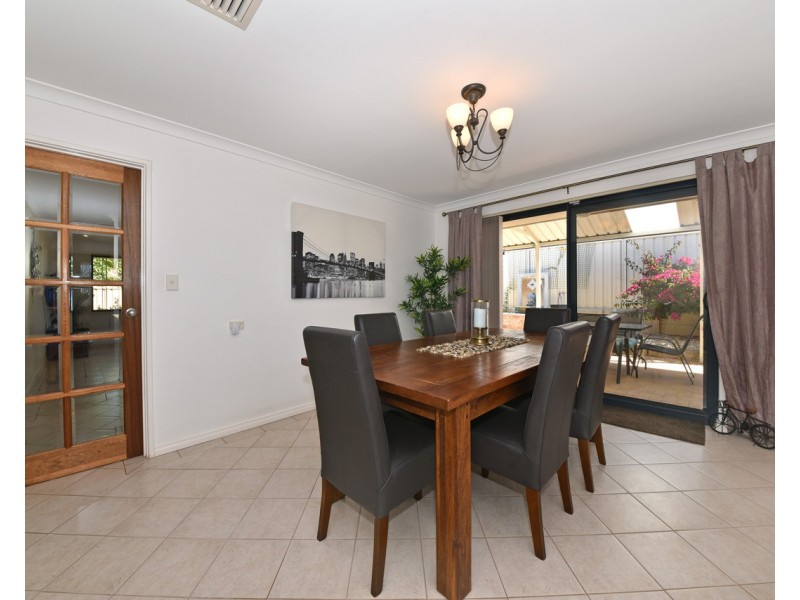 92 Roxburgh Circle, Kinross WA 6028