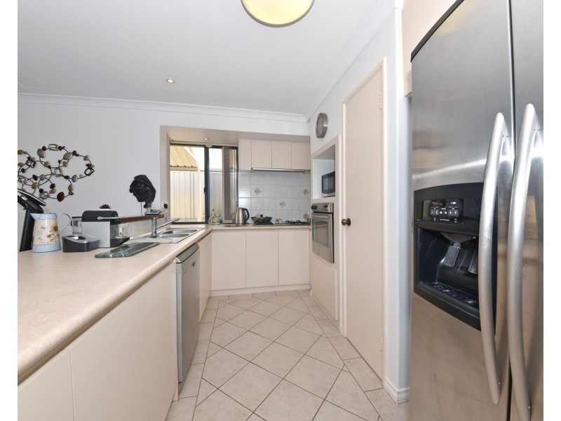 92 Roxburgh Circle, Kinross WA 6028