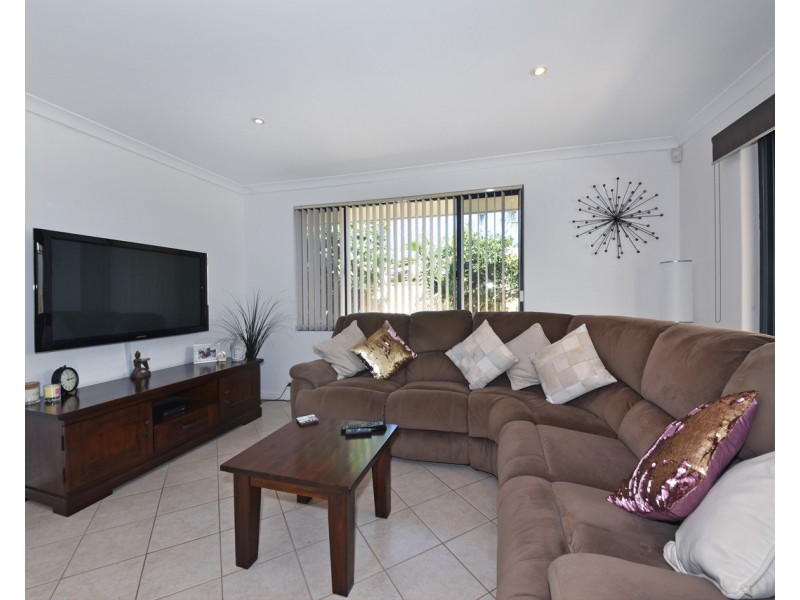 92 Roxburgh Circle, Kinross WA 6028