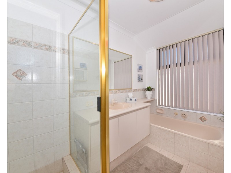 92 Roxburgh Circle, Kinross WA 6028