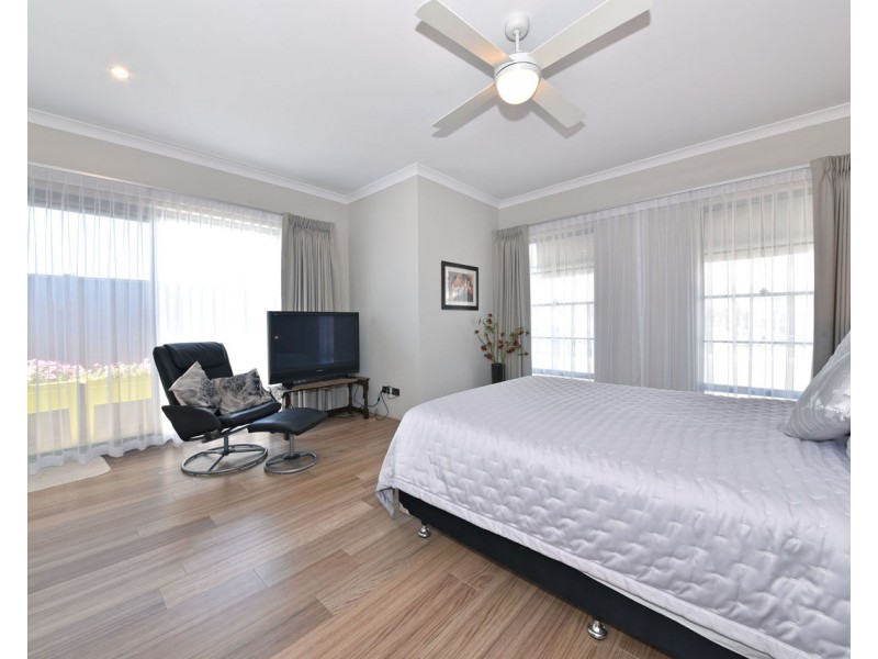 7 Ecru Street, Eglinton WA 6034