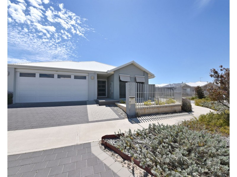 7 Ecru Street, Eglinton WA 6034