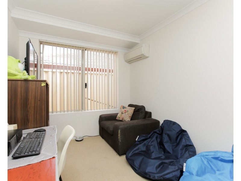 8 Woodstock Way, Butler WA 6036