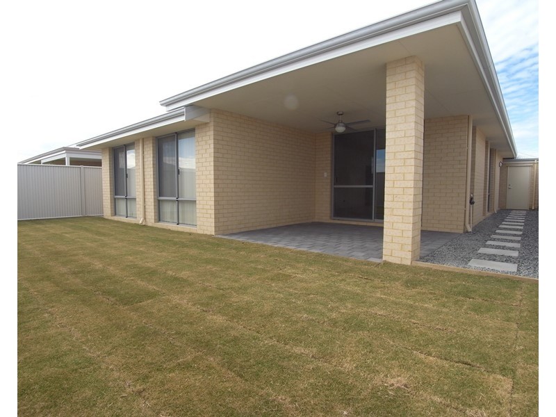 12  Amsterdam Crescent, Alkimos WA 6038