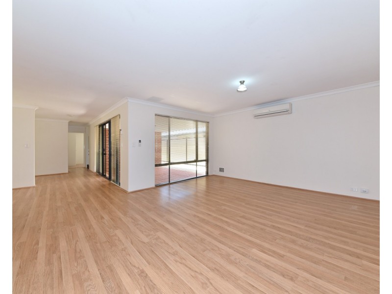 10 Somerly Drive, Clarkson WA 6030