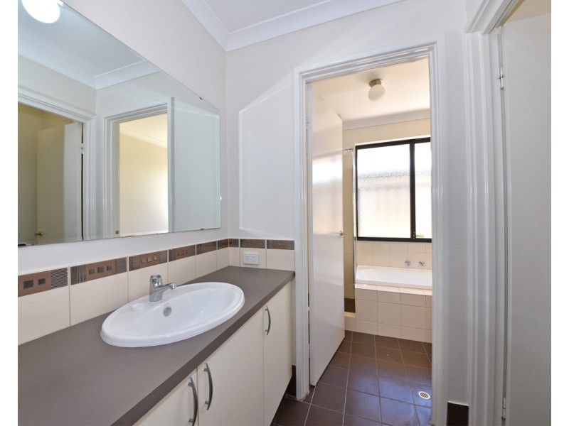 10 Somerly Drive, Clarkson WA 6030