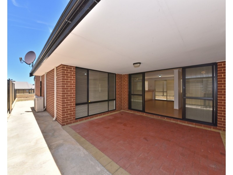 10 Somerly Drive, Clarkson WA 6030