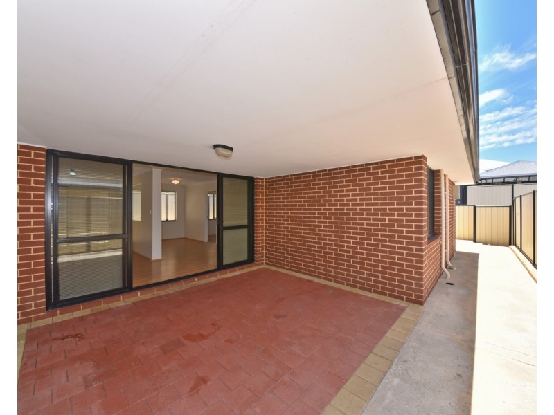 10 Somerly Drive, Clarkson WA 6030
