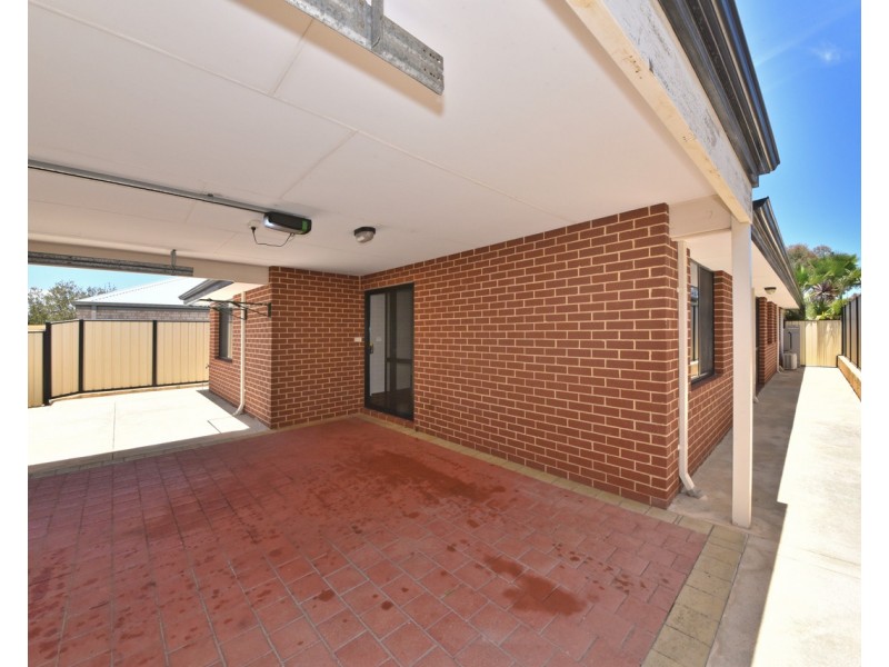 10 Somerly Drive, Clarkson WA 6030