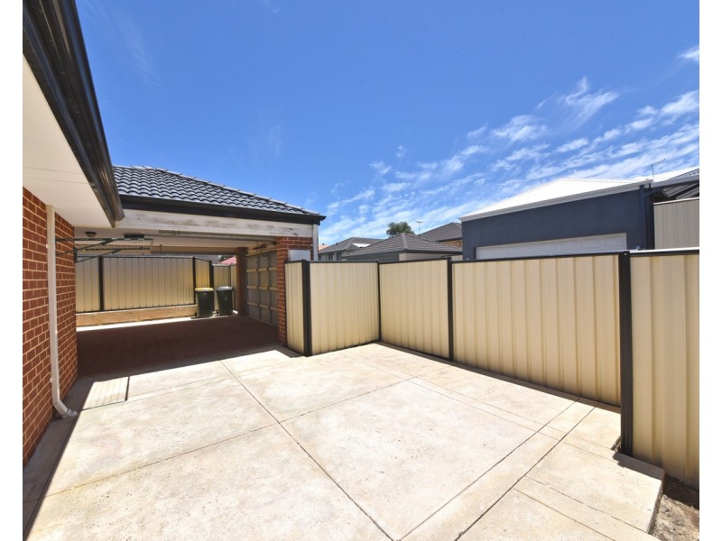 10 Somerly Drive, Clarkson WA 6030