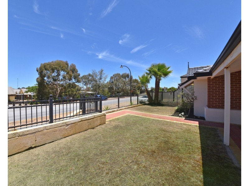 10 Somerly Drive, Clarkson WA 6030