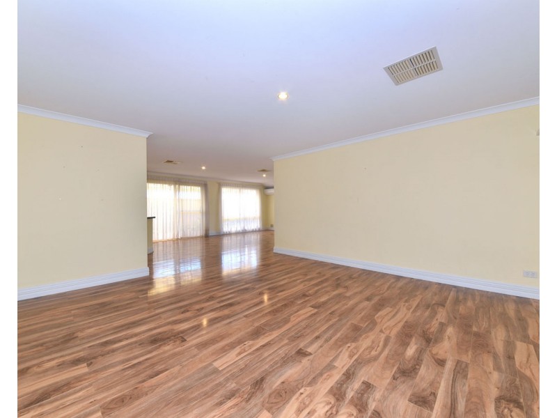 12 Reigate Way, Butler WA 6036