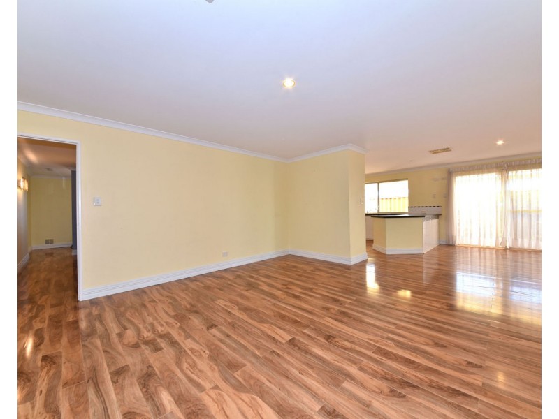 12 Reigate Way, Butler WA 6036