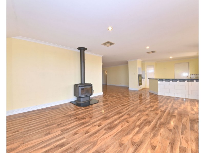 12 Reigate Way, Butler WA 6036