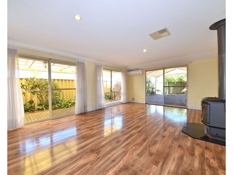 12 Reigate Way, Butler WA 6036