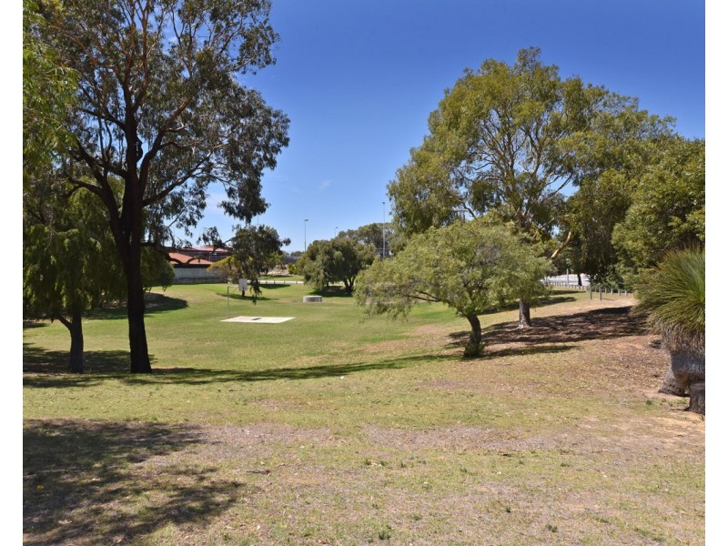 9 Kyara Court, Clarkson WA 6030