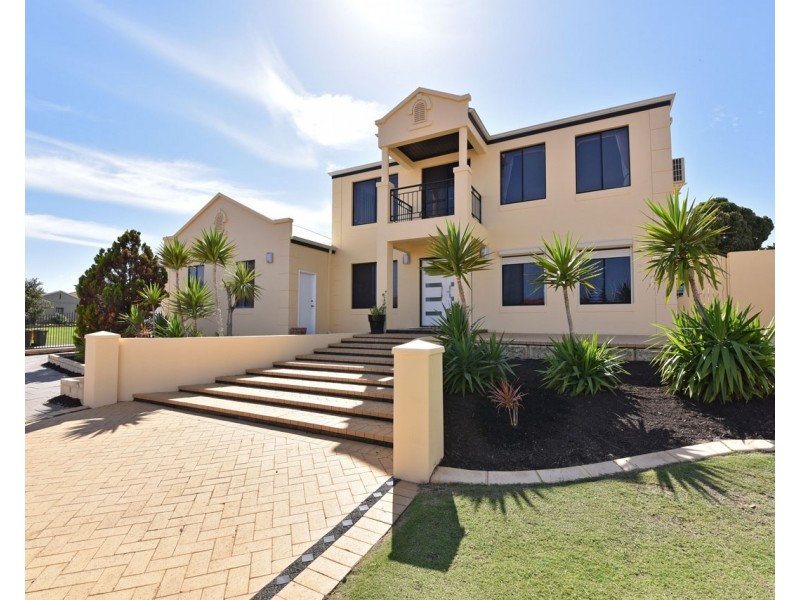 9 Trieste Court, Mindarie WA 6030