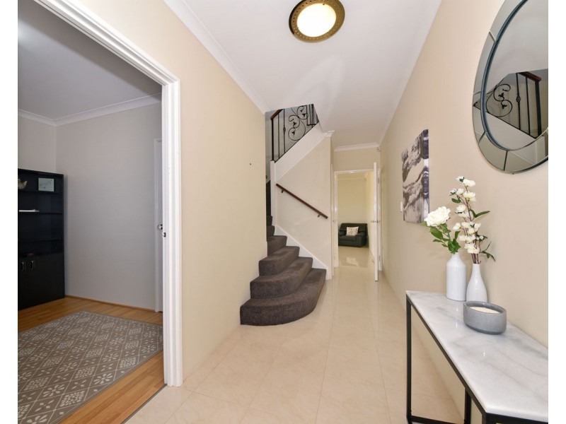 9 Trieste Court, Mindarie WA 6030