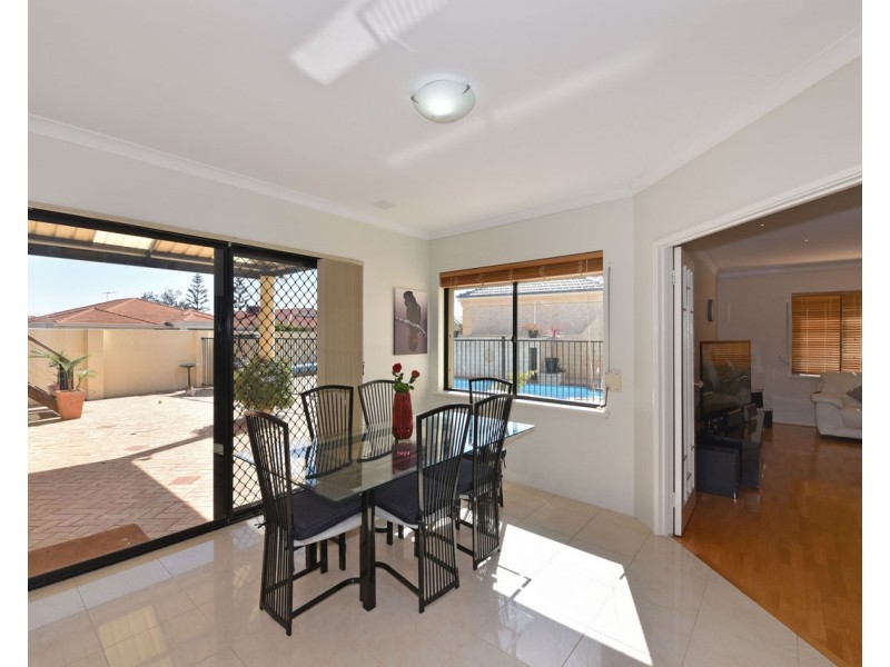 9 Trieste Court, Mindarie WA 6030