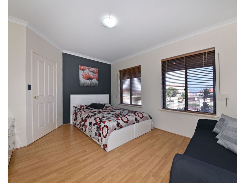 9 Trieste Court, Mindarie WA 6030