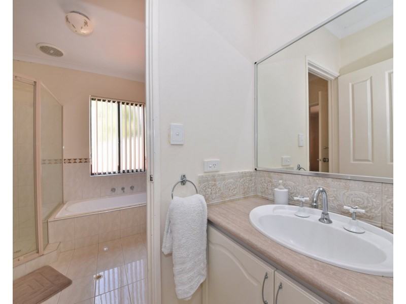 9 Trieste Court, Mindarie WA 6030