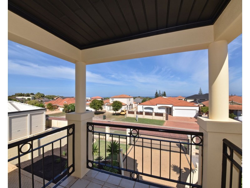 9 Trieste Court, Mindarie WA 6030