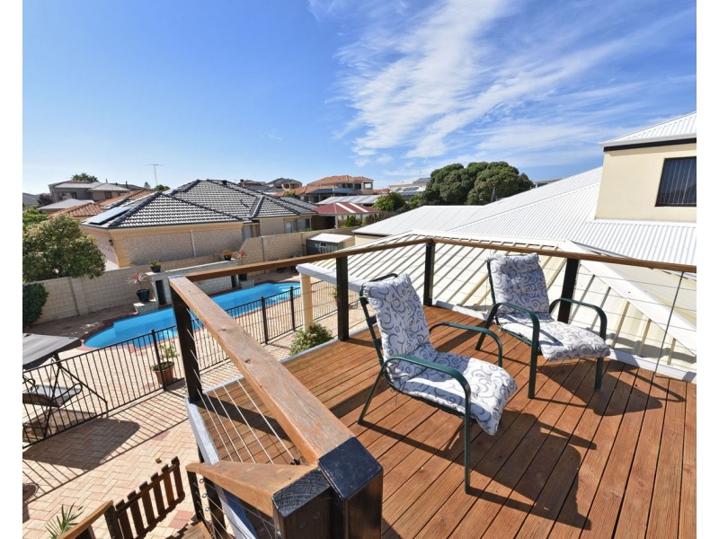 9 Trieste Court, Mindarie WA 6030