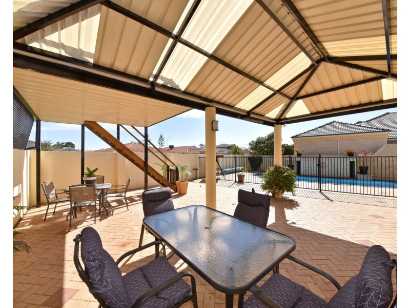 9 Trieste Court, Mindarie WA 6030