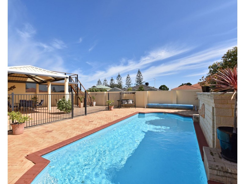 9 Trieste Court, Mindarie WA 6030
